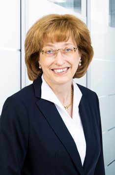 Christine Ritz, Diplom-Betriebswirtin (FH), Steuerberaterin, Fachberaterin für Unternehmensnachfolge, Fulda